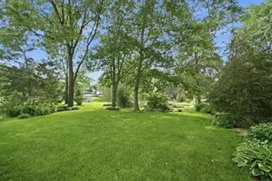 8527 Isle Ave S, Cottage Grove, MN 55016 - Photo 12