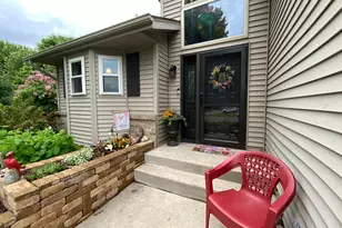 1281 Agate Ct, Sauk Rapids, MN 56379 - Photo 4