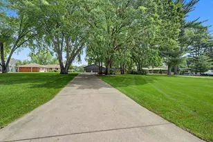 725 Bradford Ave, Champlin, MN 55316 - Photo 2