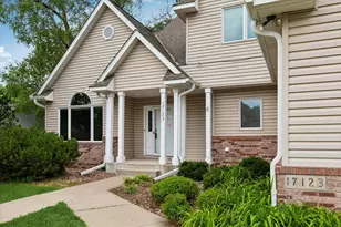 17123 Jonathan Ct, Lakeville, MN 55044 - Photo 4