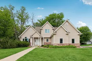 17123 Jonathan Ct, Lakeville, MN 55044 - Photo 1