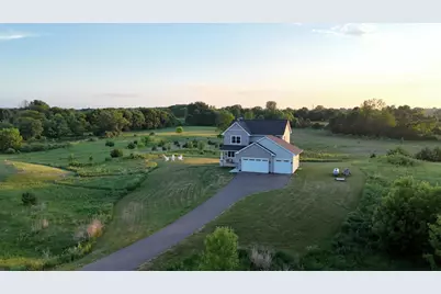 18805 Scenic Way, Shafer, MN 55074 - Photo 2