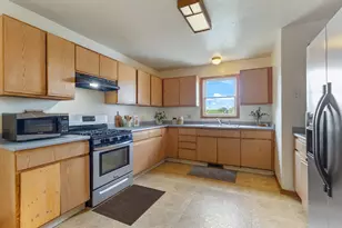 1320 Wilson Ave, Saint Paul, MN 55106 - Photo 4