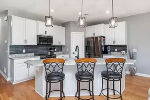 101 Parkview Ln, Cologne, MN 55322 - Photo 8