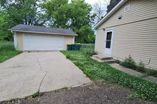 6609 W Broadway Ave, Brooklyn Park, MN 55428 - Photo 2