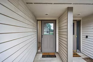 6710 Buckley Cir, Inver Grove Heights, MN 55076 - Photo 2