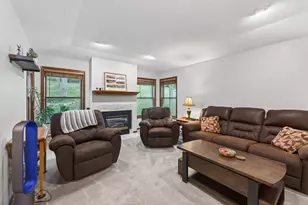 6710 Buckley Cir, Inver Grove Heights, MN 55076 - Photo 6