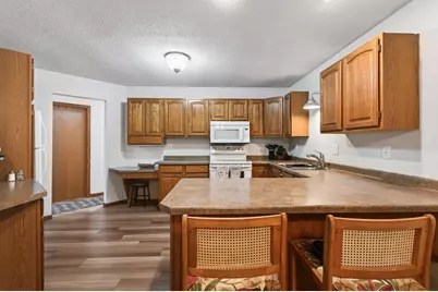 6710 Buckley Circle, Inver Grove Heights, MN 55076 - Photo 14
