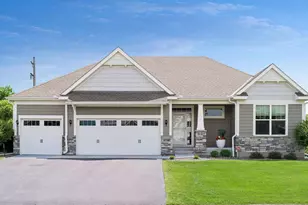 18473 69th Pl N, Maple Grove, MN 55311 - Photo 2