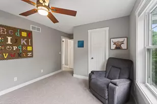 227 Sunnyridge Ln, Golden Valley, MN 55422 - Photo 36