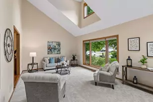 13673 Duluth Dr, Apple Valley, MN 55124 - Photo 8