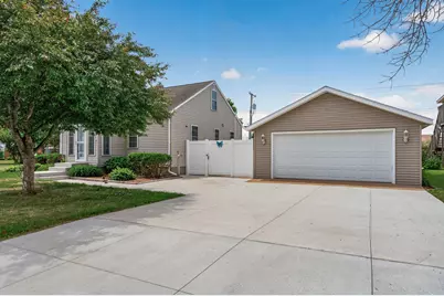 373 Locust Street S, Prescott, WI 54021 - Photo 4