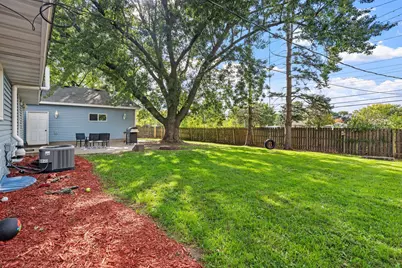 8940 Columbus Avenue S, Bloomington, MN 55420 - Photo 34
