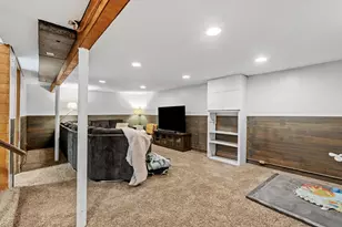 8940 Columbus Ave S, Bloomington, MN 55420 - Photo 22