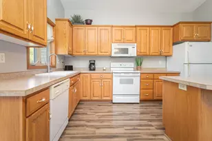110 Ivy Cir, Alexandria, MN 56308 - Photo 10