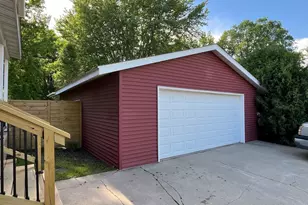 101 Parker Ln, Redwood Falls, MN 56283 - Photo 10