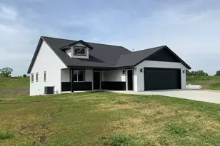 7 Cottonwood Lake Blvd, Windom, MN 56101 - Photo 2