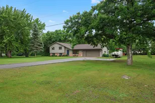 813 N Birch St, Royalton, MN 56373 - Photo 8