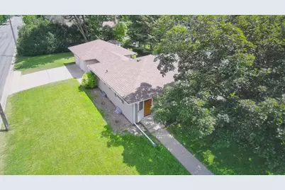 330 Linden Street N, Northfield, MN 55057 - Photo 2