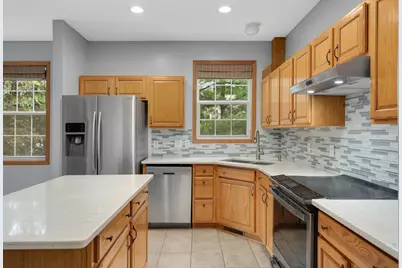 9771 Gable Drive, Eden Prairie, MN 55347 - Photo 12