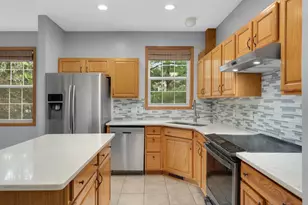 9771 Gable Dr, Eden Prairie, MN 55347 - Photo 12
