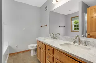 9771 Gable Dr, Eden Prairie, MN 55347 - Photo 22