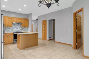 9771 Gable Dr, Eden Prairie, MN 55347 - Photo 16