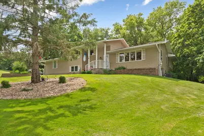 1320 11th Avenue NE, Faribault, MN 55021 - Photo 2