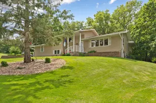 1320 11th Ave NE, Faribault, MN 55021 - Photo 2