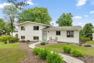 11935 Oak St, Chisago City, MN 55013 - Photo 2