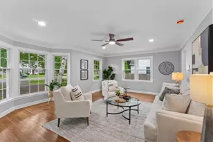 741 Roselawn Ave E, Maplewood, MN 55117 - Photo 2