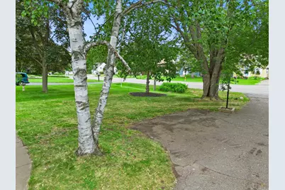 741 Roselawn Avenue E, Maplewood, MN 55117 - Photo 32