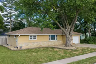 504 14th St NW, Austin, MN 55912 - Photo 4