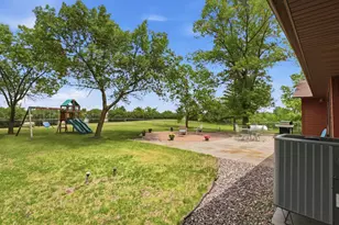 23801 County Rd 9 NE, New London, MN 56273 - Photo 4
