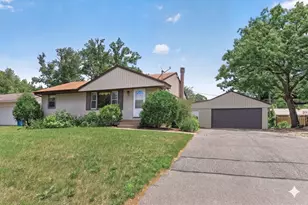 256 Galaxy Dr, Circle Pines, MN 55014 - Photo 2
