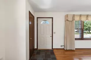256 Galaxy Dr, Circle Pines, MN 55014 - Photo 4