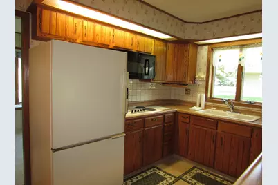 1522 Falcon Drive, Fairmont, MN 56031 - Photo 2