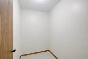 2150 Ridge Dr, Saint Louis Park, MN 55416 - Photo 22