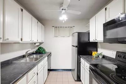 2150 Ridge Drive #14, Saint Louis Park, MN 55416 - Photo 10