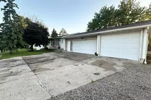 527 Oak Ave N, Maple Lake, MN 55358 - Photo 2