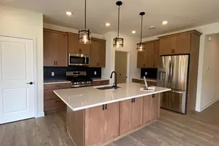 13793 Hollybrook Cir, Apple Valley, MN 55124 - Photo 2