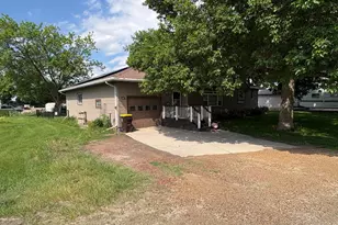 350 Thurman St, Wells, MN 56097 - Photo 1