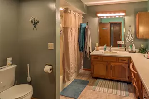 350 Thurman St, Wells, MN 56097 - Photo 10