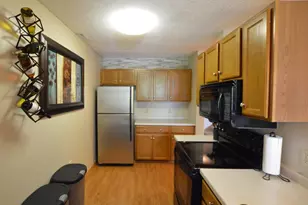 7285 Brittany Ln, Inver Grove Heights, MN 55076 - Photo 4