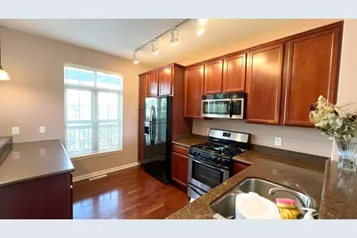 8136 Main Street N, Maple Grove, MN 55369 - Photo 6