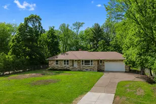 1985 Prosperity Rd, Maplewood, MN 55109 - Photo 2