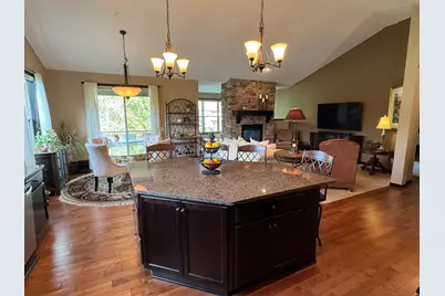 10788 Lyndale Bluffs Trail, Bloomington, MN 55420 - Photo 8