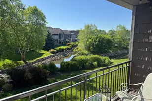 10788 Lyndale Bluffs Trail, Bloomington, MN 55420 - Photo 4