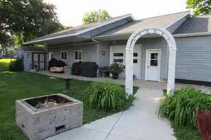 200 Kenzie St, Sherburn, MN 56171 - Photo 1