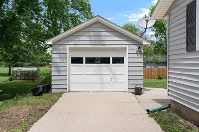213 7th Avenue NE, Waseca, MN 56093 - Photo 26